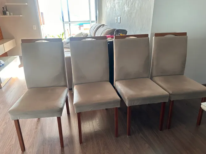 Vendo 4 cadeiras em excelente estado. Todas por R$500