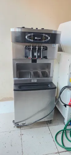 Máquina de sorvete Talyor C716