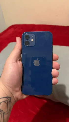 Vendo IPhone 12 / 74% de bateria