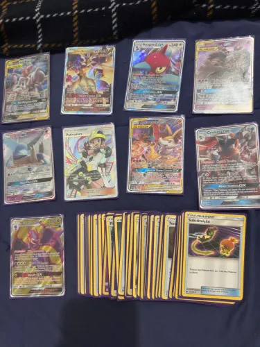 Decks Pokémon TCG plastificados e completos