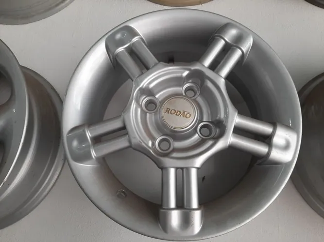 Roda aro 13 Rodao B890 Prata chevrolet celta 4x100 Retro binno