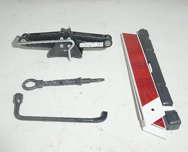 kit de ferramena macaco chave de roda peugeot 308
