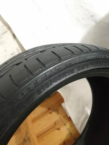 Pneus 215/40 18 18 Bridgestone 85Y Potenza usados RFT