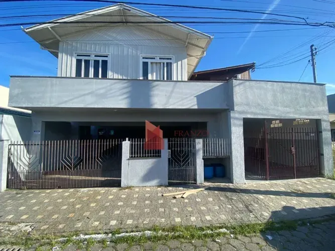 VENDA: Kitnets 2 casas e 6 apartamentos com 335m2 - Dom Bosco - Itajaí/SC