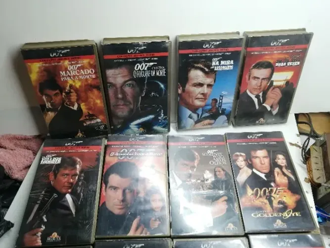 Lote 15 fitas vhs 007 James Bond!