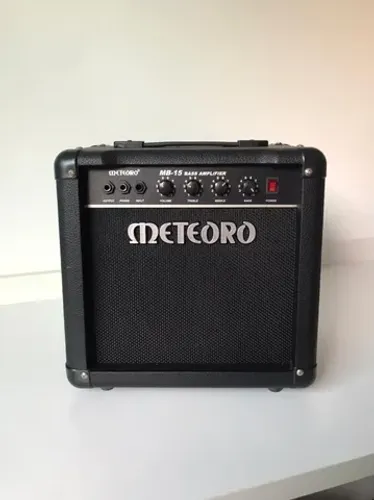 Amplificador para baixo - Meteoro MB-15