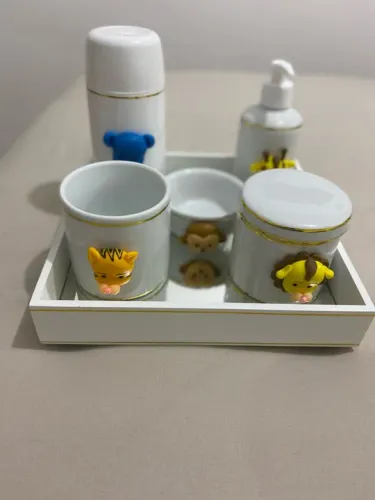 Kit higiene de porcelana para bebê