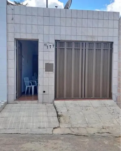 10-CASA NO BAIRRO DE FATIMA