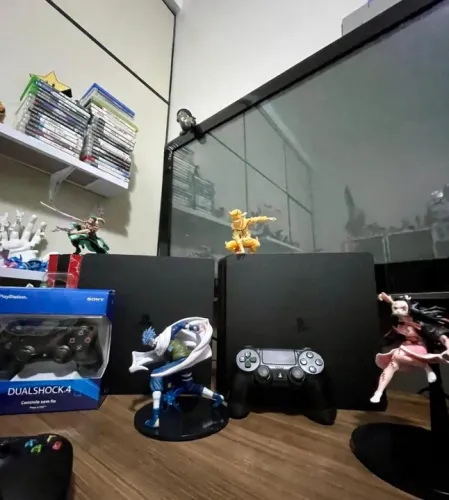 Playstation 4 + Controle Dualshock 4