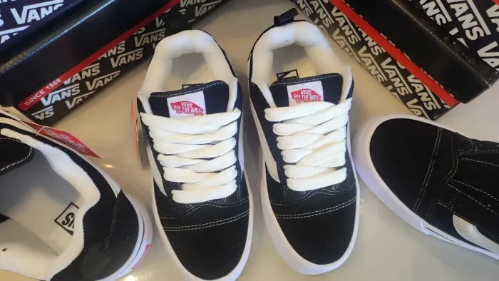 Tênis Vans KNU SB