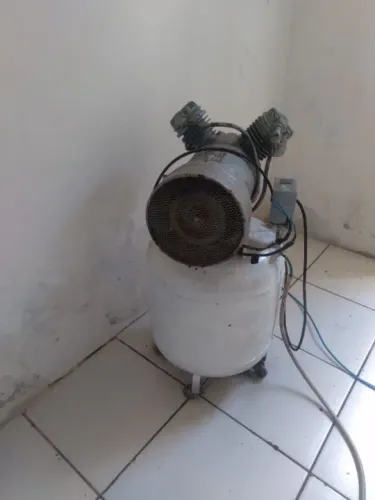 Compressor odontológico