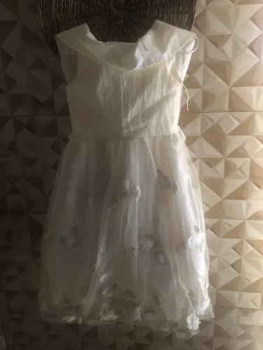 Vestido de Festa Infantil com Flores Delicadas