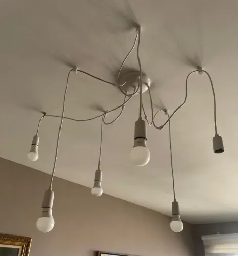 Lustre modelo Aranha branco para 6 lampada