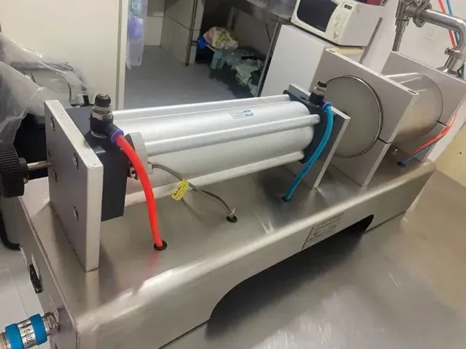 Envasadora de Líquidos CETRO 1000 - 5000ml - Airtac SU80X280S