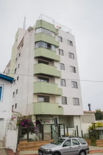 Cobertura duplex de 4 dormitórios no Estreito