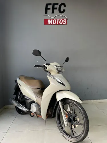 Bis 125 ex ano 2023 IPVA 2025 pago Faço Financiamento 