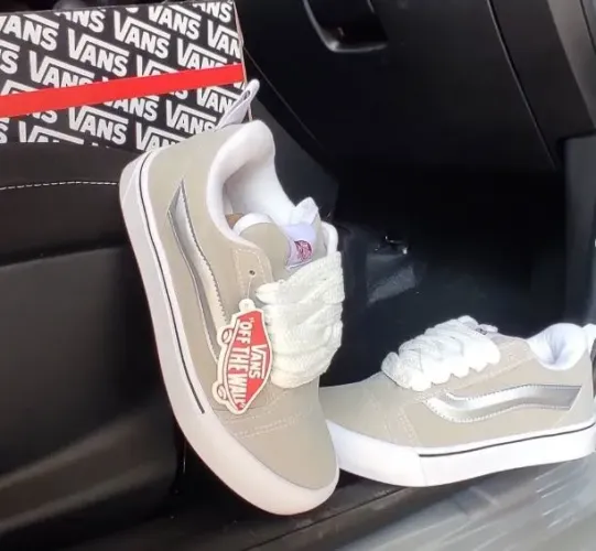 Tênis Vans Knu