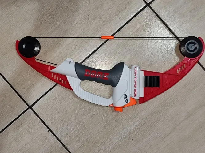Arco e Flecha Nerf Lightning Bow