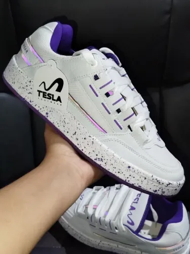 Tênis Tesla - Novo - Branco com detalhes Roxo
