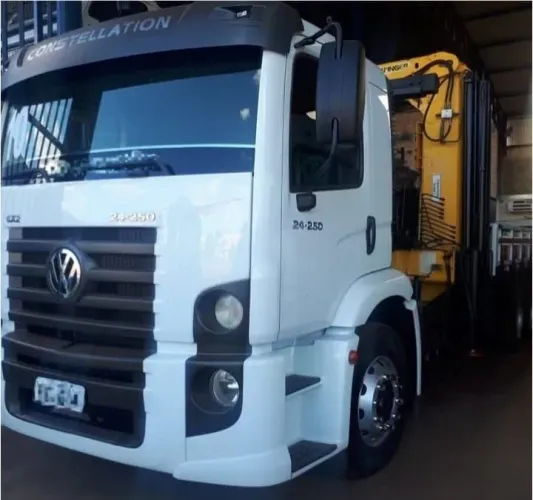 Vw 24.250 carroceria munk 6x2 ano 2012
