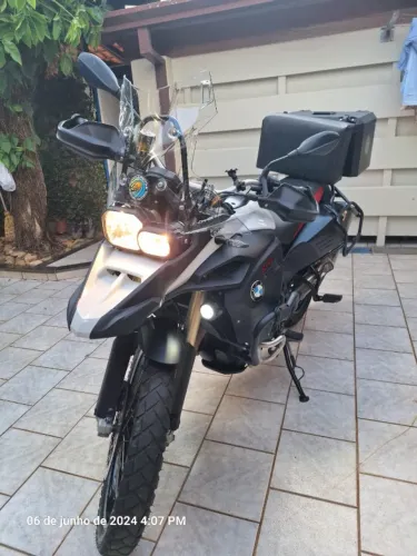 BMW F800GS ADVENTURE. Uma moto para uso On/Off Road. Categoria Big Trail