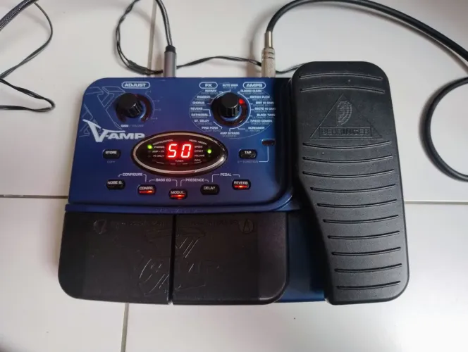 Pedaleira XVAmp Beringer