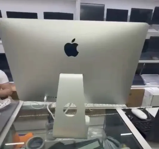 iMac Apple - Design elegante e desempenho impecável