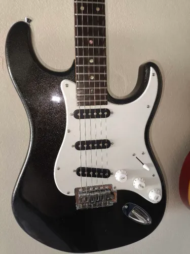Guitarra Tagima T 735