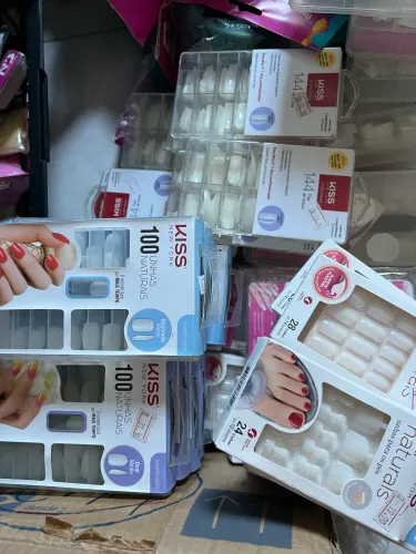 LOTE ACESSÓRIOS PARA UNHAS/MAQUIAGEM
