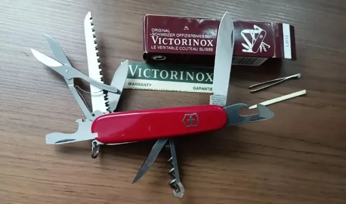 Canivete Suíço Victorinox Huntsman - 15 Funções