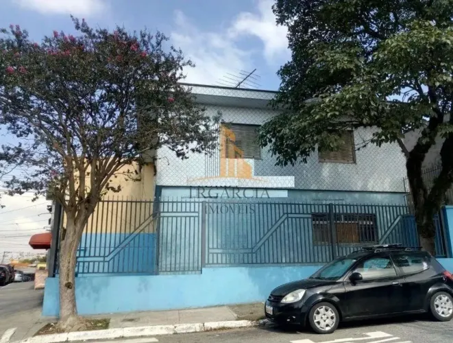 Casa Sobrado em Cangaiba - 4 Dormitórios e 230m² à Locação