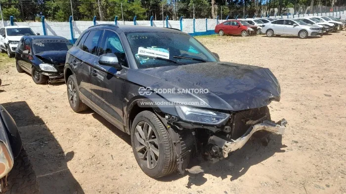 Sucata Audi Q5 2.0 TFSI Aut 2022 Motor Cambio Suspensão Parachoque Farol Porta