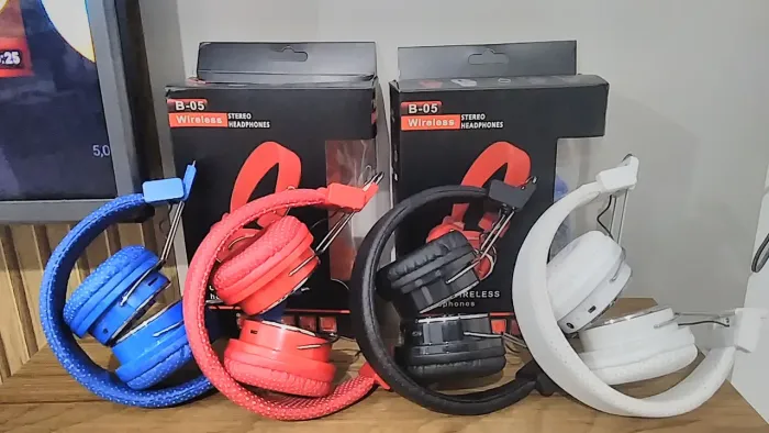 2 fones Bluetooth top por apenas 99