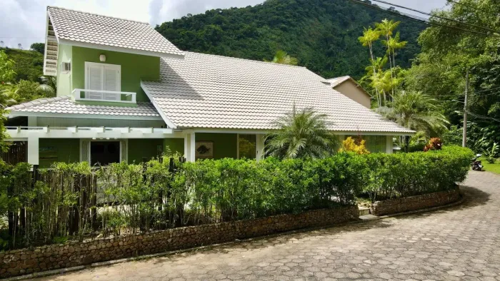Linda casa com 6 suites Condomínio Marbella Angra dos Reis! Super Oportunidade!