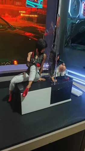 Figure mirrors Edge sem caixa