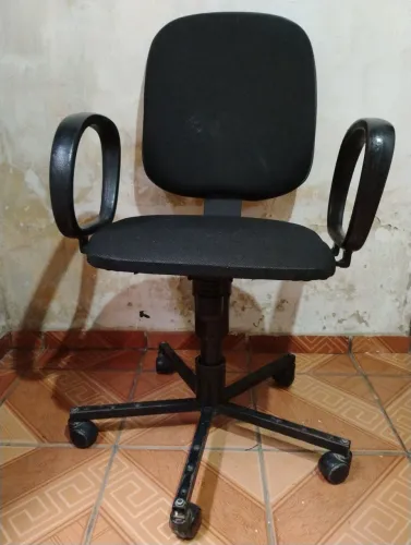 Cadeira rotativa de escritório