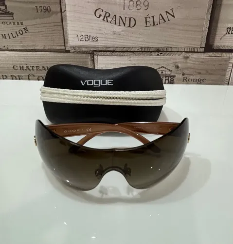 Óculos de sol Vogue
