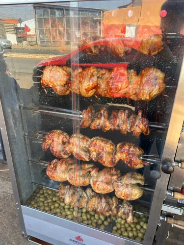 Frango assado/ costela/ coxa e sobrecoxa 