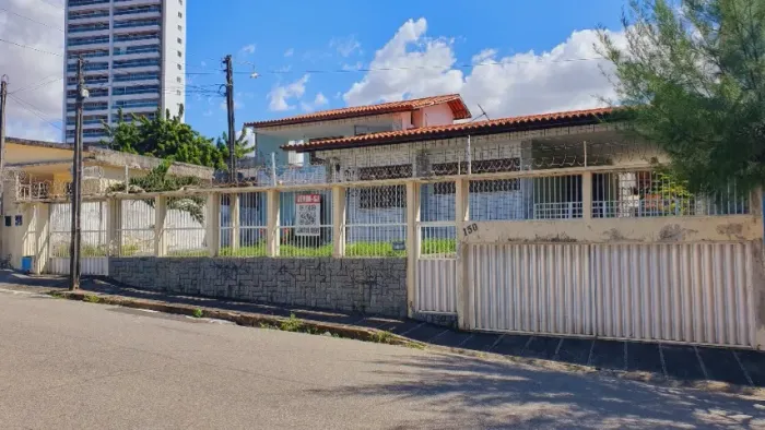 350m² Excelente Casa Na Parquelândia | Aluguel