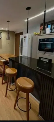 Triplex em Ponta de Campina 180 M2.