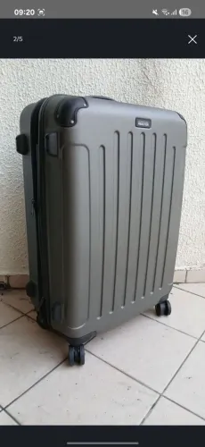 Mala de viagem semi nova Kenneth Cole Reaction