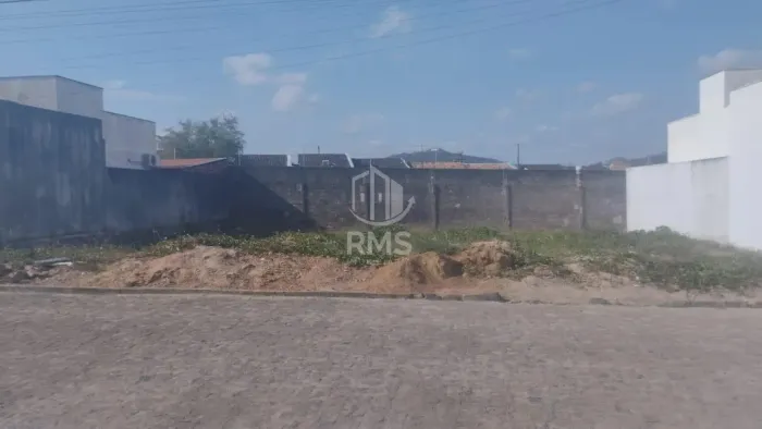 Vendo lote no condomínio Pedro Tertuliano bairro Planalto Arapiraca-AL