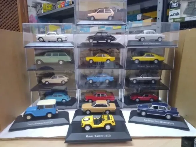 Coleção Carros Inesquecíveis Lote 17 Unidades 1/43 (Usado)