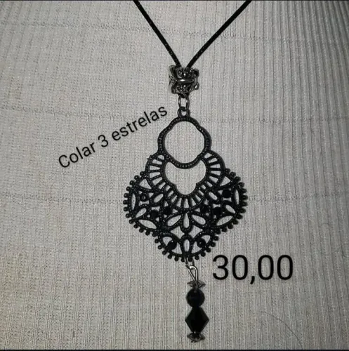ÚNICO! Colar 3 estrelas - R$ 25,00 - ARRASE!