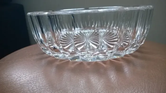 Fruteira, compoteira, saladeira em Cristal (quase nunca usado)