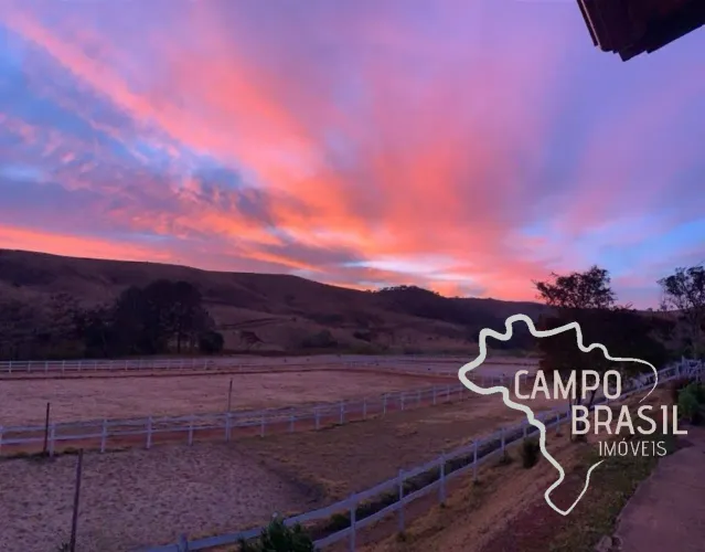 OPORTUNIDADE ! HARAS 11 HECTARES COM 40 BAIAS, PONTO ESTRATEGICO PARA TURISMO NO SUL DE MI