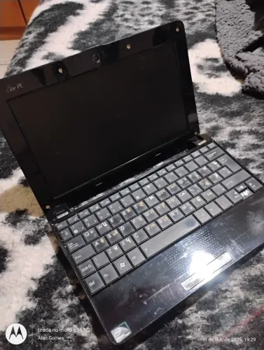 Netbook Asus EEPC defeito ( retirada de peças )