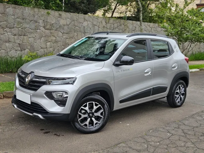 Kwid Outsider 1.0 Flex Manual 2025 ( 8000 km).