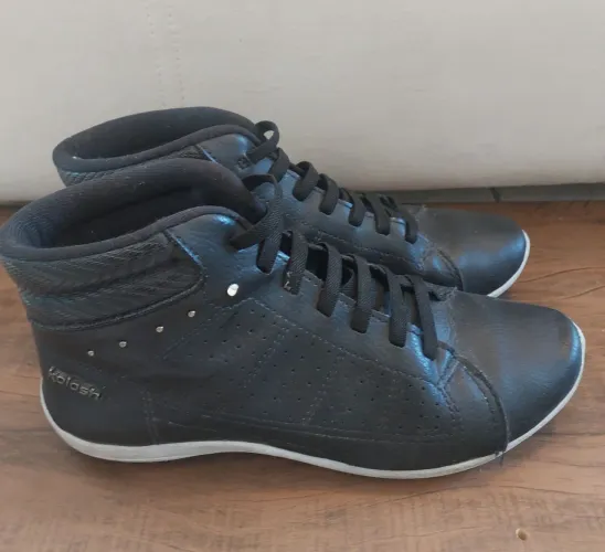 Tênis Kolosh cano alto tamanho 37