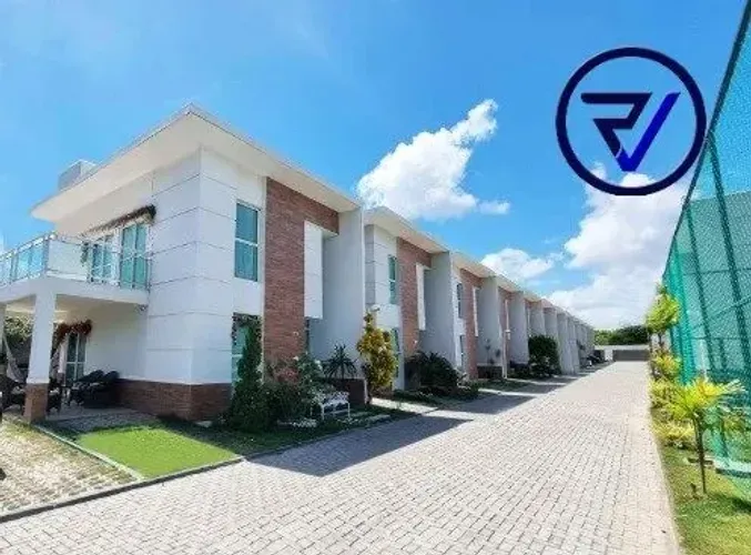 EXCLUSIVIDADE E CONFORTO EM CONDOMÍNIO FECHADO